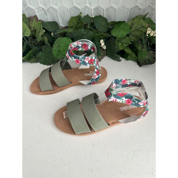 Muk Luks Womens Size 8 Sage Green & Floral Strap Sandals Faux Leather & Trim - Picture 2 of 6